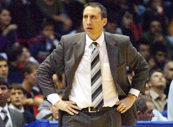 Efes Pilsen David Blatt'ı gönderdi