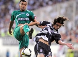 Beşiktaş zirveye uçtu