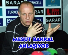 Mesut Bakkal anlaşıyor