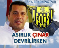 Asırlık çınar devrilirken...