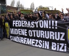 Federasyona siyah çelenk yakışır