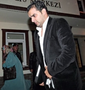 Bursaspor Başkanı gazeteci dövdü