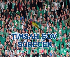 Timsah şov sürecek