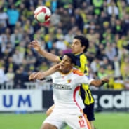 Fenerbahçe Kaysersispor'u devirdi: 2-0