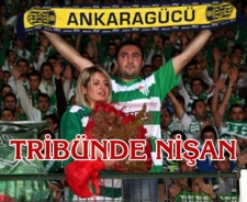 Tribünde nişan...