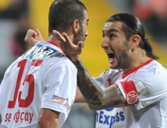 Antalyaspor Kayserispor'un havasını aldı: 2-1