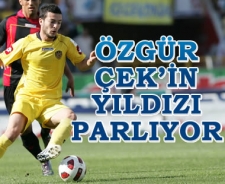 Özgür Çek'in yıldızı parlıyor