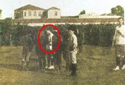 Atatürk futbol oynadı iddiası
