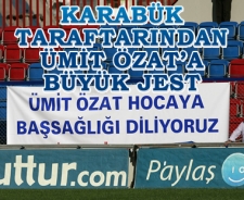 Karabükspor taraftarından Ümit Özat jest