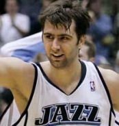 Mehmet Okur imza atıyor