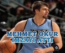 Mehmet Okur Türk Telekom'a imza attı