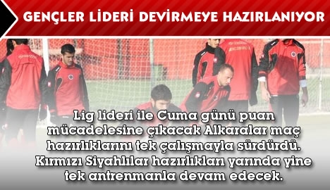 Gençler lideri devirmeye hazırlanıyor...