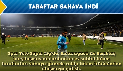 Ankaragücü taraftarı sahaya indi...