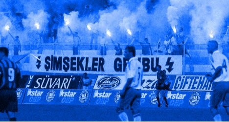 Adana Demirspor tek yumruk tek bilek