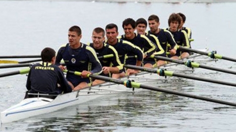 Kürekte Fenerbahçe şampiyon oldu.