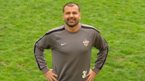 Futbol bıraktı, teknik direktörlüğe başladı!