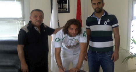 Serdar Kılıç Şekerspor'da..