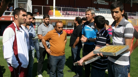 Kartalspor'a taraftar morali..