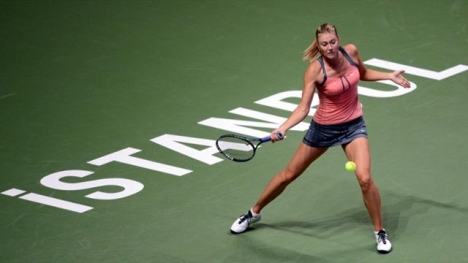 Sharapova'dan gece mesaisi