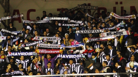 Kasımpaşa Taraftarı Beşiktaş'ı istemiyor!