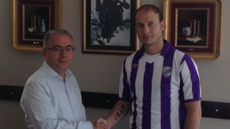 Orduspor'a Özbek Stoper!