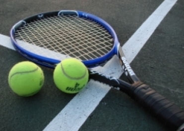 1'inci Uluslararası Bayanlar Tenis Turnuvası'nda zafer kimin?