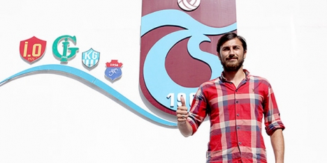 Trabzonspor, Kurtuluş Yurt'a imzayı attırdı..