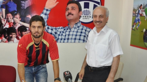 Turgay An, Çorum Belediyespor'a imza attı..