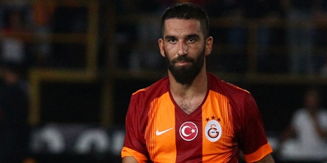 Arda Turan, Galatasaray forması giydi!