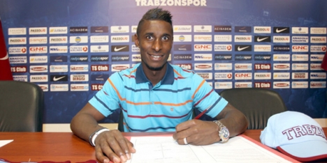 Kevin Constant, Trabzonspor'a resmi imzayı attı..