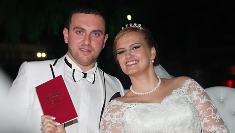 Rüya Çakır, Özkan Kınacı ile hayatını birleştirdi..