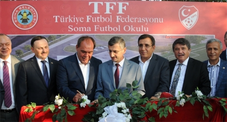 TFF Futbol Okulu için protokol imzalandı.