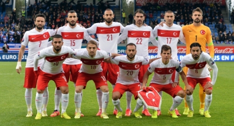 Türk futbolculara Ada yolu kapanıyor!