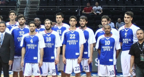 Anadolu Efes İtalya'da galip!