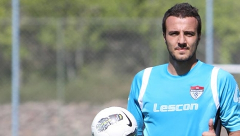 Kalbindeki rahatsızlık nedeniyle futbolu bıraktı!