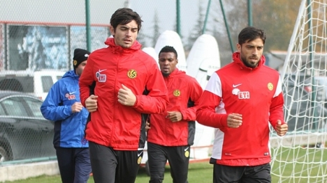 Eskişehirspor'da o 3 isim takımdan ayrı çalıştı..