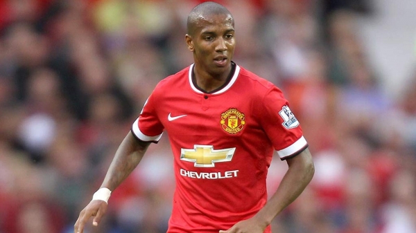 Ashley Young'dan güldüren hata!