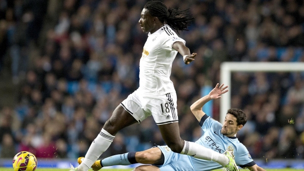 Bafétimbi Gomis, Swansea'dan ayrılıyor