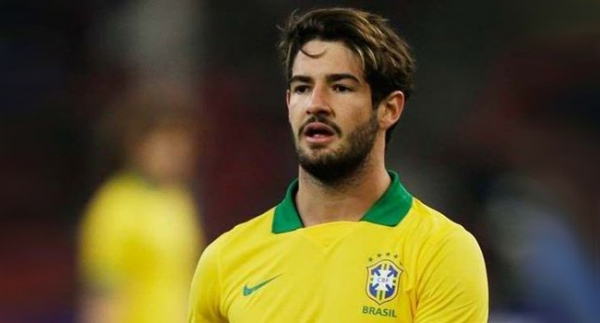Fenerbahçe, Pato'ya teklif götürdü mü?