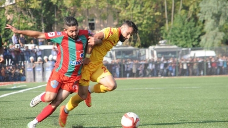 Göztepe'de 3 futbolcu satış listesine konuldu