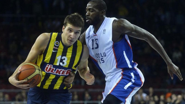 Ligin yeni lideri Anadolu Efes