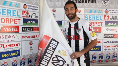 Manisaspor'da Kenan Aslanoğlu ile yollar ayrıldı..