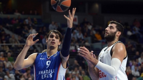 Real Madrid: 90 - Anadolu Efes: 70