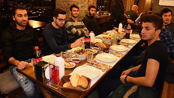 Ankaragücü'nde yönetim ve oyuncular yemekte buluştu...