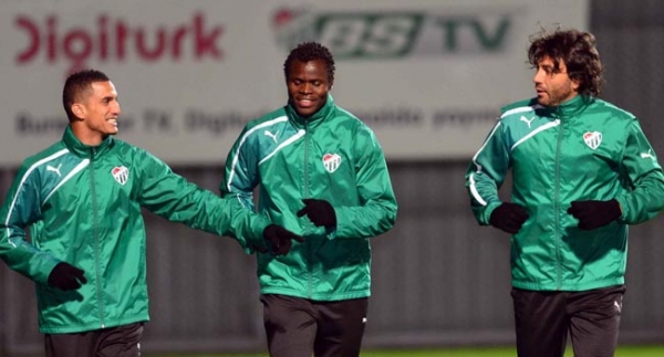 Bursaspor'un kalecisi Konyaspor ile anlaştı