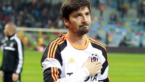 Sahaya giren taraftar Tolga Zengin'e ne verdi?