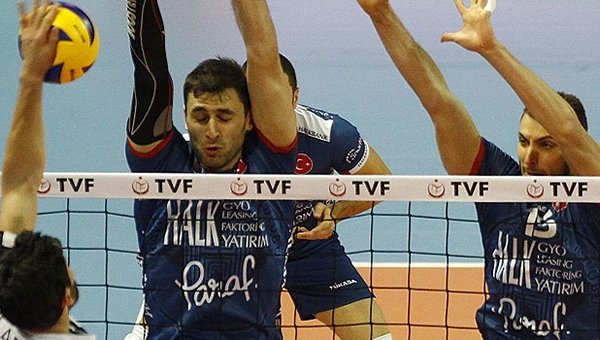 Halkbank doludizgin gidiyor