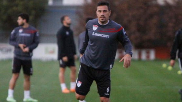 Manisaspor'da yeni kaptan Çağdaş Atan!