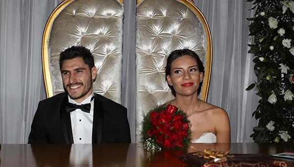 Özer Hurmacı ile Mihriban Dinçer dünyaevine girdi
