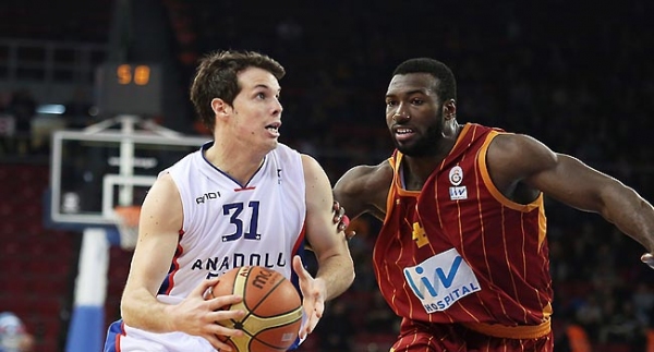 Anadolu Efes'ten de hakemlere tepki